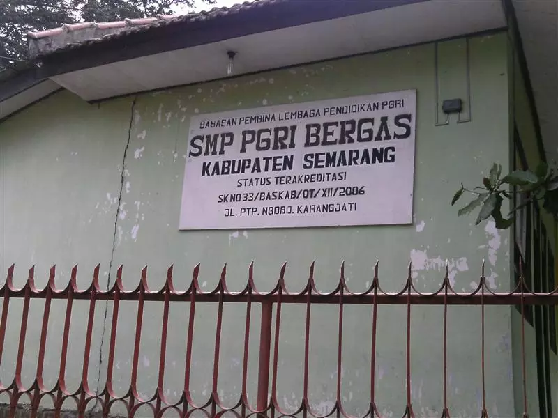 PGRI Bergas: Sekolah dan Tempat Pendidikan di Semarang